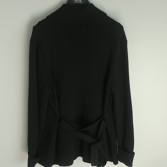 First Issue A Liz Claiborne Company - Picture 7 of 11